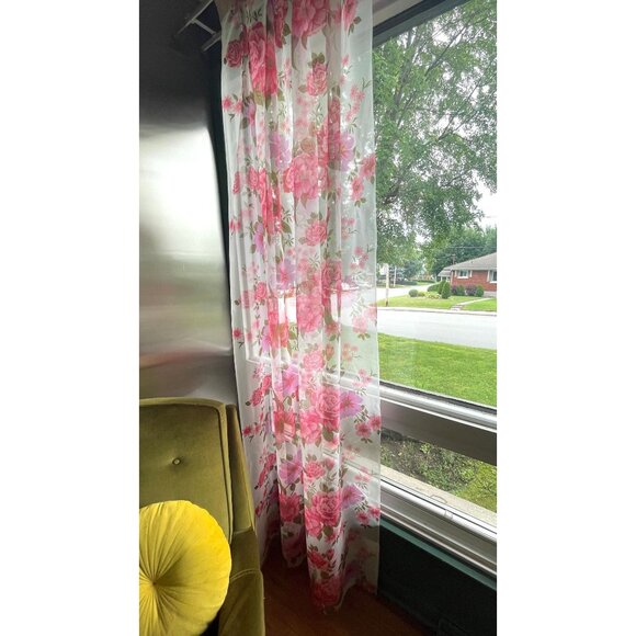 Vintage 1950s curtain, sheer floral pink, single pleated panel, long, narrow - Picture 3 of 10